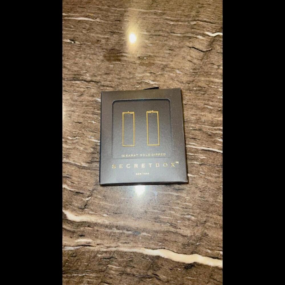 Rectangular earrings